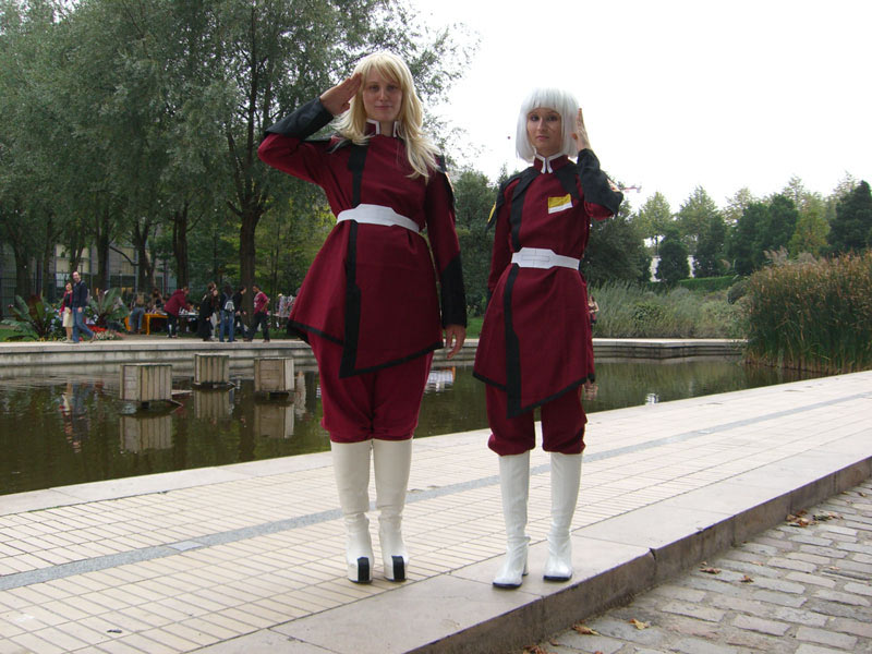 公園のコスプレの来場者